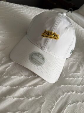 New Era White Baseball Cap with 9TWENTY Women’s Sticker